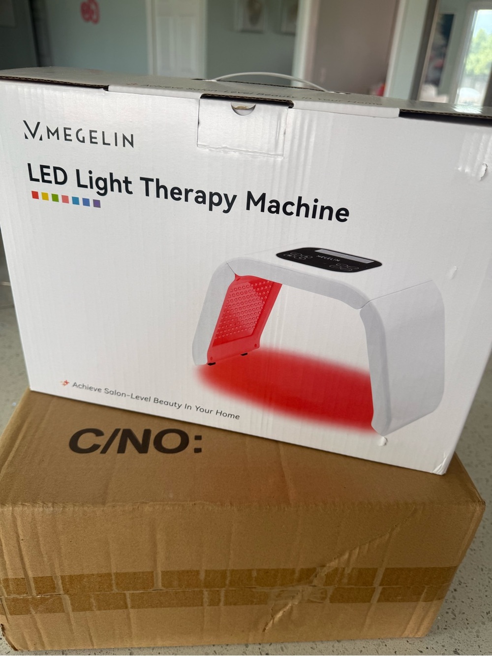 LED Light Therapy Machine - White with Red Light - Picture 1 of 7